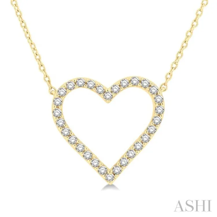 1/2 ctw Heart Pendant Round Cut Diamond Fashion Station Necklace in 10K Yellow Gold