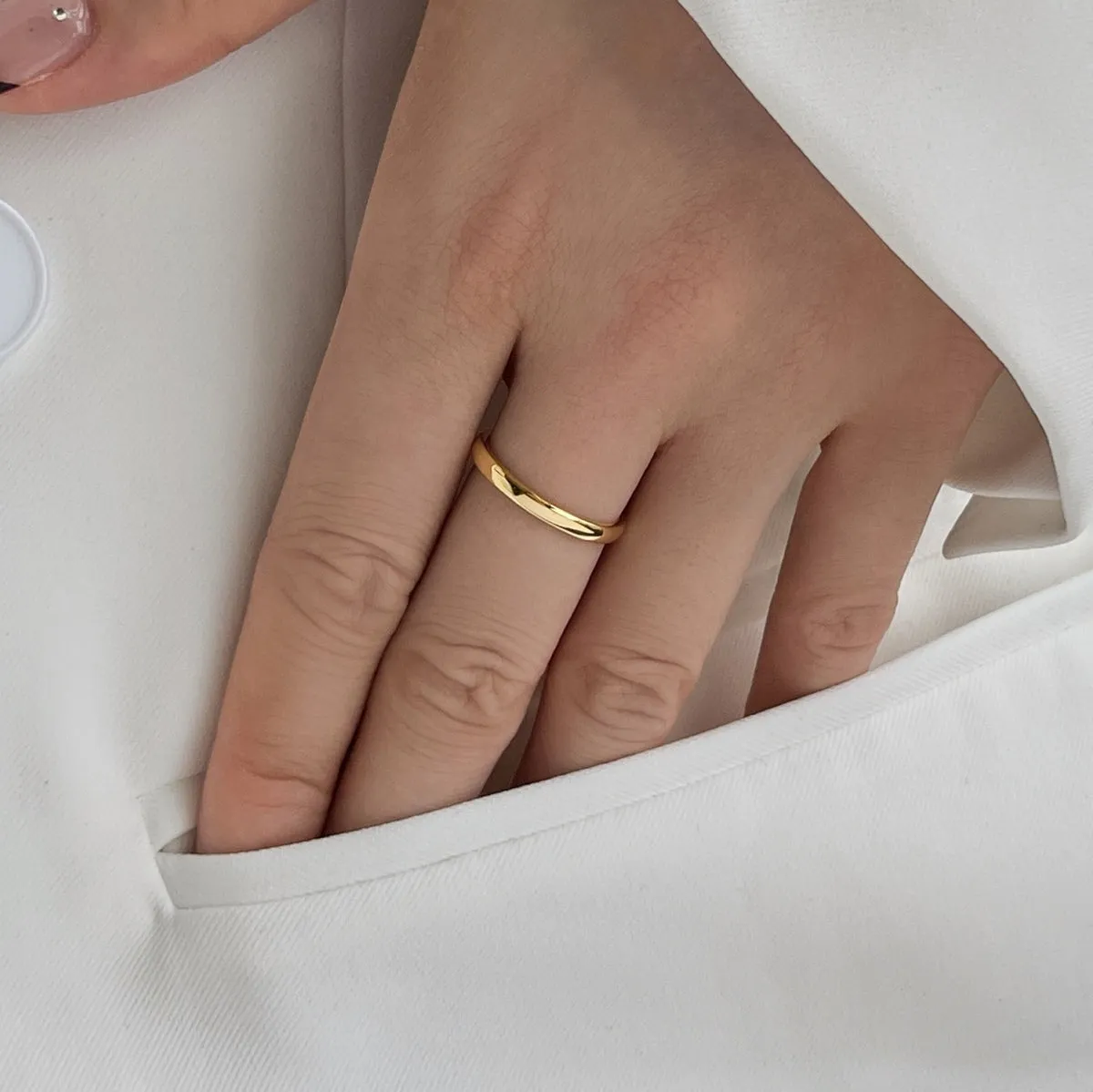 2.5mm Half Round Dome Wedding Band Ring - Gold