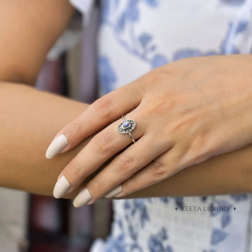 Dark Elegance - Moonstone Ring