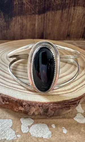 SINGLE STONE ONYX Cuff 18g