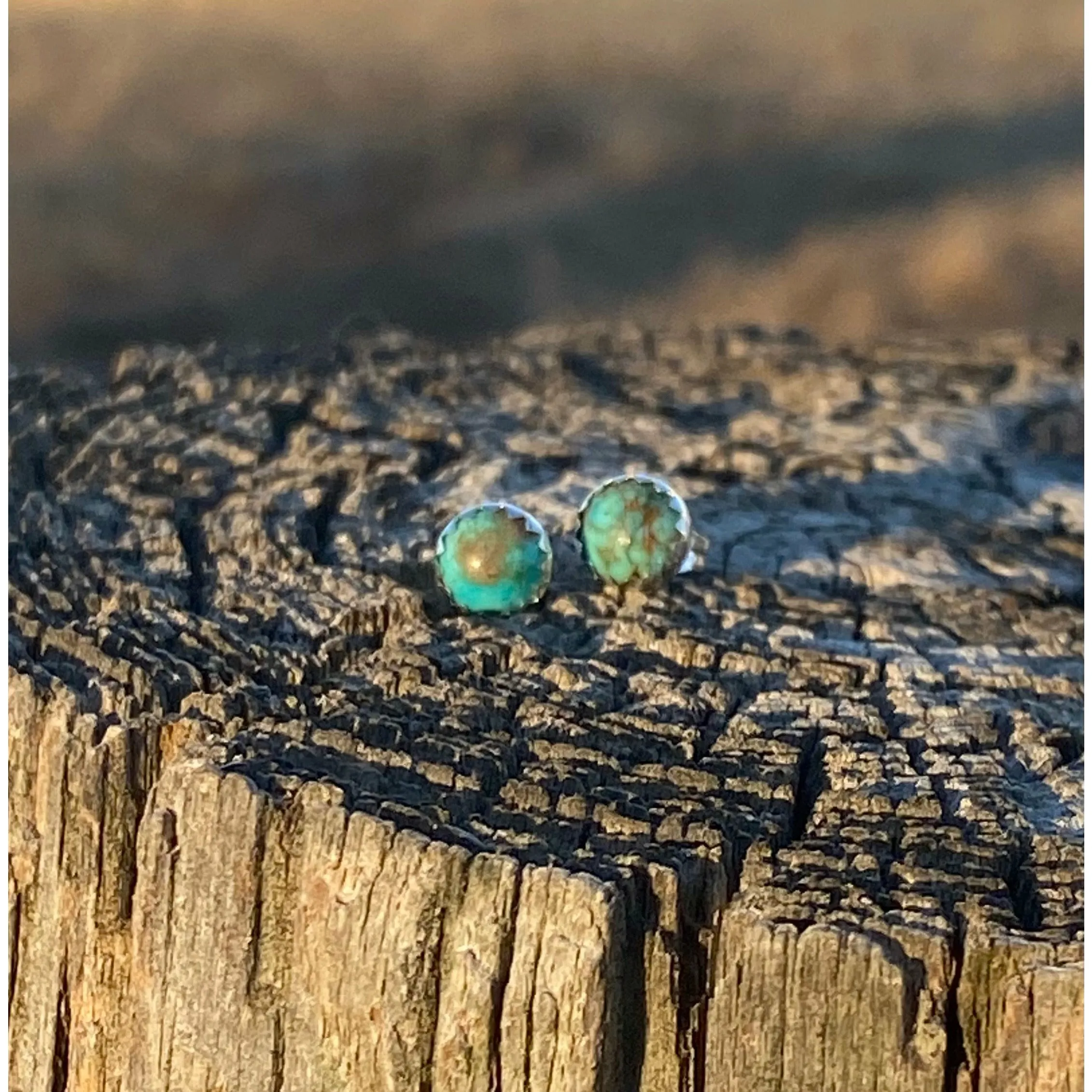 Turquoise stud earrings 6mm