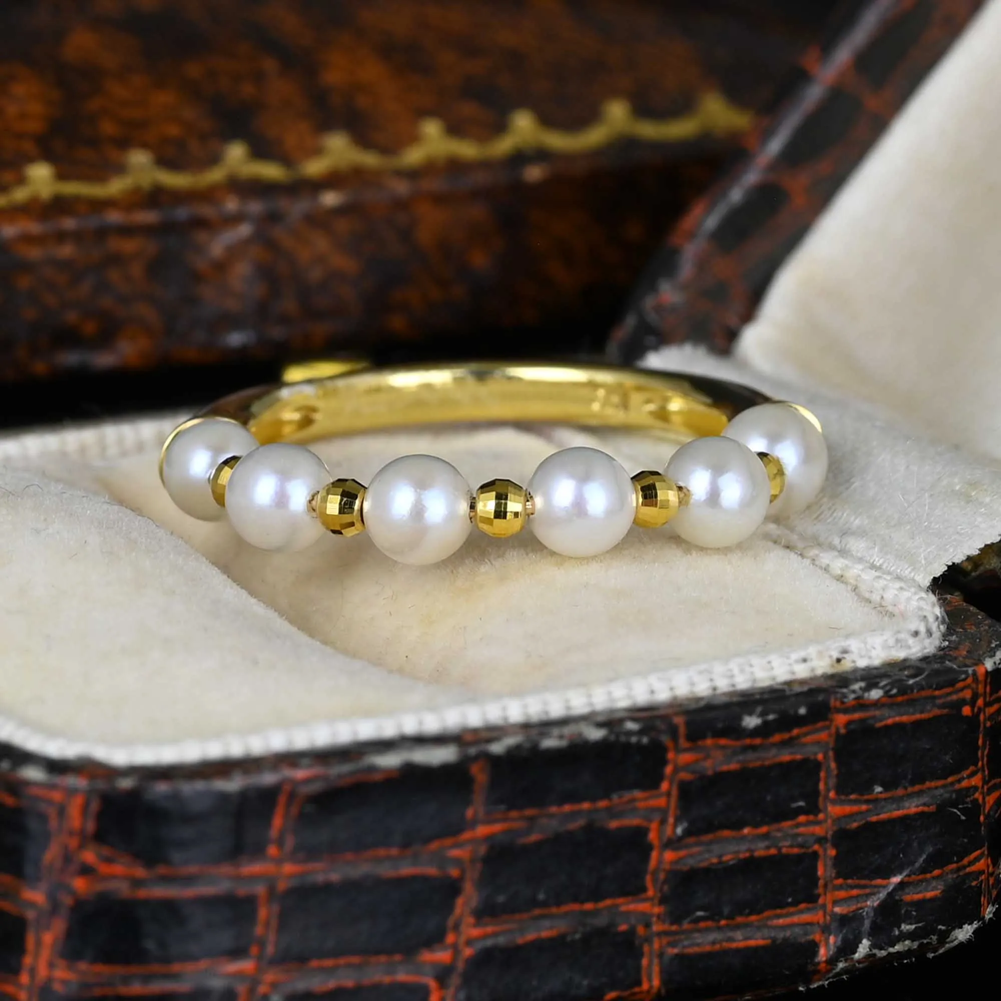 Vintage 18K Gold Half Hoop Pearl Ring