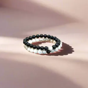 Yin and Yang Friendship Bracelet – Balance and Connection in Every Bead